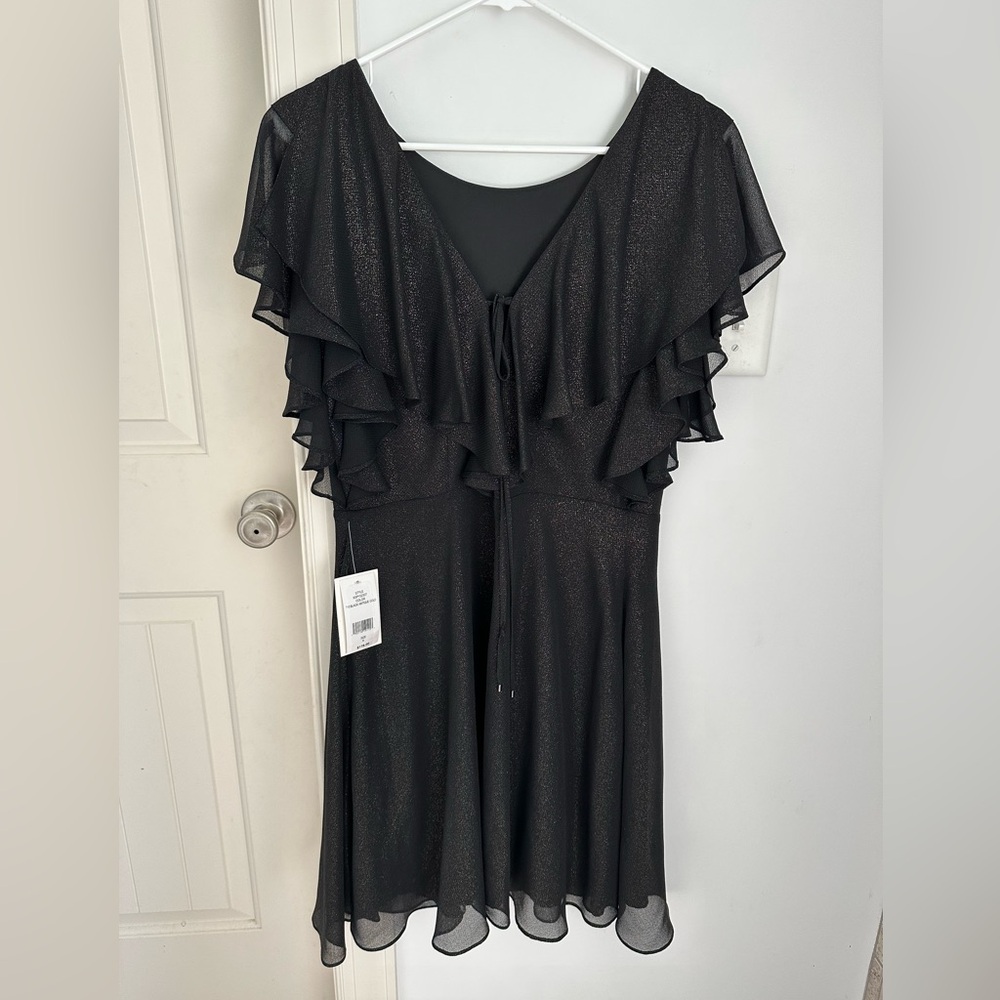 NWT H by Halston Black/Gold Metallic Shimmer Flutter Sleeve Low Back Dress Sz 6 - Picture 2 of 7